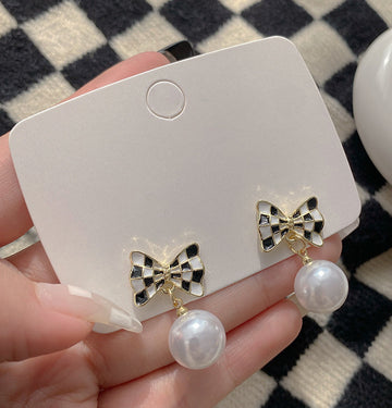XE075 - Pearl Bowknot Earrings
